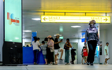 Logo kỷ niệm 50 năm thành lập báo Tuổi Trẻ xuất hiện ở tuyến metro số 1