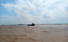 Về phương Nam không chỉ ngắm con sông dài...