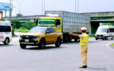 Người dân đi chơi lễ 'dính' kẹt xe trên quốc lộ 51 di chuyển ra sao?