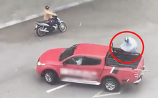 Tài xế bán tải ngăn gió bão giúp người đi xe máy nhận 'mưa lời khen'