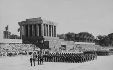 Câu chuyện người lính xe tăng tham gia duyệt binh năm 1975