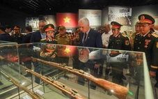Lãnh đạo Cuba thăm bảo tàng Việt Nam, nhớ lại lời lãnh tụ Fidel Castro