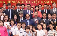 Thủ tướng chia sẻ với kiều bào tại Trung Quốc về không khí Quốc khánh trong nước