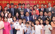 Thủ tướng chia sẻ với kiều bào tại Trung Quốc về không khí Quốc khánh trong nước