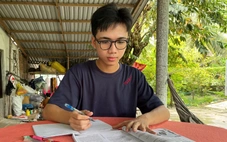 Cha mẹ bỏ lại, nam sinh làm thêm từ 3h sáng đã đậu Đại học Kinh tế TP.HCM