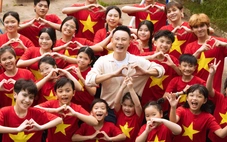 Hoàng Bách tung ba bài hát tặng Việt Nam dịp Quốc khánh 2-9