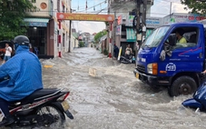 Sau trận mưa lớn, ‘rốn ngập’ ở Đồng Nai lại tuôn như thác