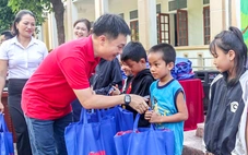 Ngăn dòng học sinh vùng lũ Nghệ An bỏ học