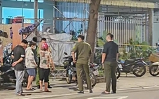 Sau tiếng hét, 2 người chết, 1 bị thương trong phòng trọ tại TP.HCM