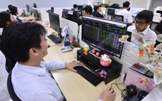 Tin tức sáng 8-8: Dự báo chứng khoán lên 1.600 - 1.650 điểm trong tháng 8