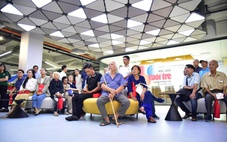 50 bạn đọc lần đầu tham quan tòa soạn báo Tuổi Trẻ