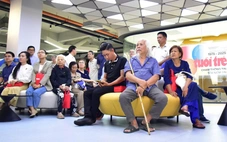 50 bạn đọc lần đầu tham quan tòa soạn báo Tuổi Trẻ