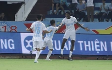 Nam Định - Công An Hà Nội (hiệp 2) 1-1: Tiền đạo cao 2m06 gỡ hòa cho Nam Định