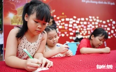 Hàng ngàn du khách ghé Thảo cầm viên tham quan, gửi lời yêu thương tới Tổ quốc