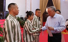 Phó thủ tướng nhắn nhủ phạm nhân đặc xá: Hãy khép lại quá khứ tội lỗi, đừng bao giờ tái phạm