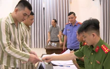 Công bố quyết định đặc xá cho 484 phạm nhân tại trại giam Thanh Cẩm, Thanh Phong