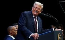 Nhà Trắng bênh vực ông Trump sau phát ngôn gây tranh cãi về bạo lực gia đình