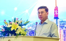 Để ngành dịch vụ bức phá, TP.HCM cần học hỏi Singapore, Thượng Hải