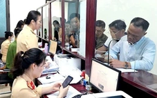 Công an Thanh Hóa tiếp công dân ngoài giờ hành chính để giải quyết hồ sơ