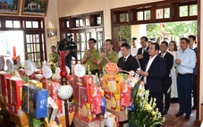 Dâng hương tưởng niệm 56 năm ngày mất Chủ tịch Hồ Chí Minh