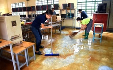 Lũ sông Buông tràn vào trường, hơn 1.300 học sinh ở Đồng Nai nghỉ học