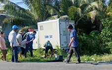 Vụ người phụ nữ chết sau va chạm với xe chở phạm nhân: công an đang tìm 2 thanh niên