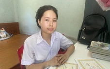 'Mẹ nói nghèo quá cân nhắc làm công nhân, tôi xin mẹ được học hệ cao đẳng'