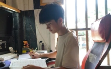 Nam sinh vào đại học từ nơi chưa có điện lưới quốc gia