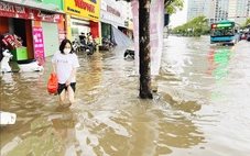 'Cắt cơn' ngập nặng ở Hà Nội