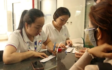 Metro số 1 ‘chia tay’ vé giấy tại 4 ga, khuyến khích người dân mua vé điện tử