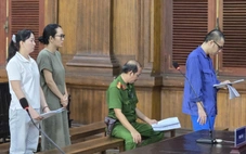 Nhân viên ngân hàng đầu tư dịch vụ mại dâm kiếm lời rồi bị lừa, kéo theo 2 đồng nghiệp hầu tòa