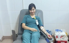 Hiến máu trong đêm cứu nạn nhân vụ xe tải lao vào chợ chuối