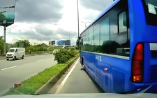 Đình chỉ tài xế xe buýt 56 chuyển làn sai, tạt đầu ô tô nguy hiểm