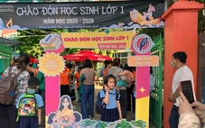 Tiền trường: miễn 'cửa trước', thu 'cửa sau'