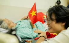 Lãnh đạo TP.HCM và Hà Anh Tuấn thăm bệnh viện Ung bướu nhân ngày Quốc khánh 2-9