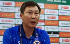 HLV Kim Sang Sik nói lý do gạch tên cầu thủ Việt kiều Trần Thành Trung