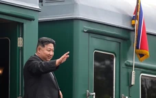 Bên trong đoàn tàu hỏa màu xanh lá của ông Kim Jong Un có gì?
