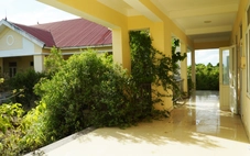 Hai điểm trường đầu tư hàng chục tỉ đồng nhưng không một bóng học sinh