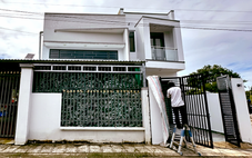 Người xây nhà nhầm trên đất hàng xóm ở TP.HCM: Sẵn sàng hoán đổi hoặc thuê 'thần đèn' dời nhà