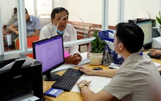 Cán bộ xã làm việc xa nhà trên 15km ở Cà Mau được hỗ trợ