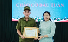 Khen thưởng đột xuất thành viên lực lượng an ninh cơ sở cứu kịp thời học sinh rơi xuống sông