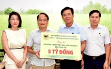 Công ty cổ phần phân bón Bình Điền trao Tuổi Trẻ 5 tỉ đồng tiếp sức đến trường