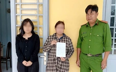 Công an ngăn hai cô gái 19, 20 tuổi qua Campuchia làm việc theo thông tin Facebook