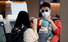 Hàn Quốc khuyến khích người cha nghỉ phép chăm con