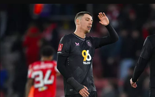 Cầu thủ Pháp lập kỷ lục đáng quên trong lịch sử Premier League