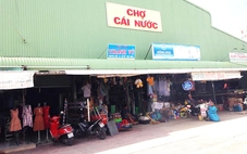 Cựu chủ tịch thị trấn chết trong tư thế treo cổ tại nhà riêng