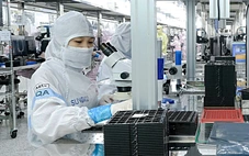 Để tăng trưởng trên 8%: Giữ chân dòng vốn FDI