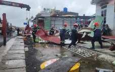 Lốc xoáy ở Hải Phòng, hàng trăm nhà bay mái, 2 người bị thương