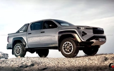 Toyota Hilux thế hệ mới dự kiến ra mắt tháng 11: Nội thất như Prado, có bản hybrid, ADAS
