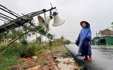 Bão quần thảo suốt 12 giờ, chưa thống kê được thiệt hại do mất điện, gián đoạn thông tin liên lạc